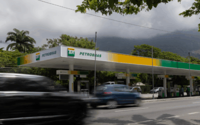 Petrobras (PETR4) estuda voltar ao varejo de combustíveis para conter preços