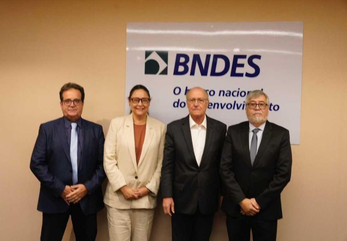 BRASILCOM se reúne com o vice Geraldo Alckmin