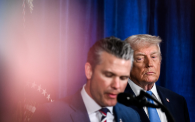 Petróleo fecha em queda com foco em oferta e noticiário geopolítico global