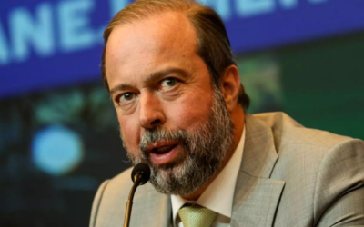 Não há risco de faltar combustível, mas há especulação criminosa sobre preços, diz Silveira