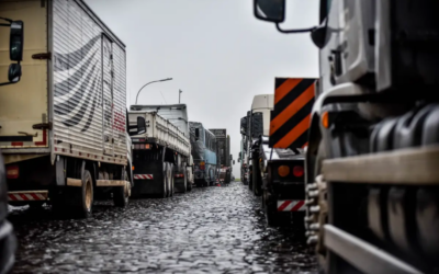 Sob pressão, governo anuncia hoje medidas para deter greve de caminhoneiros