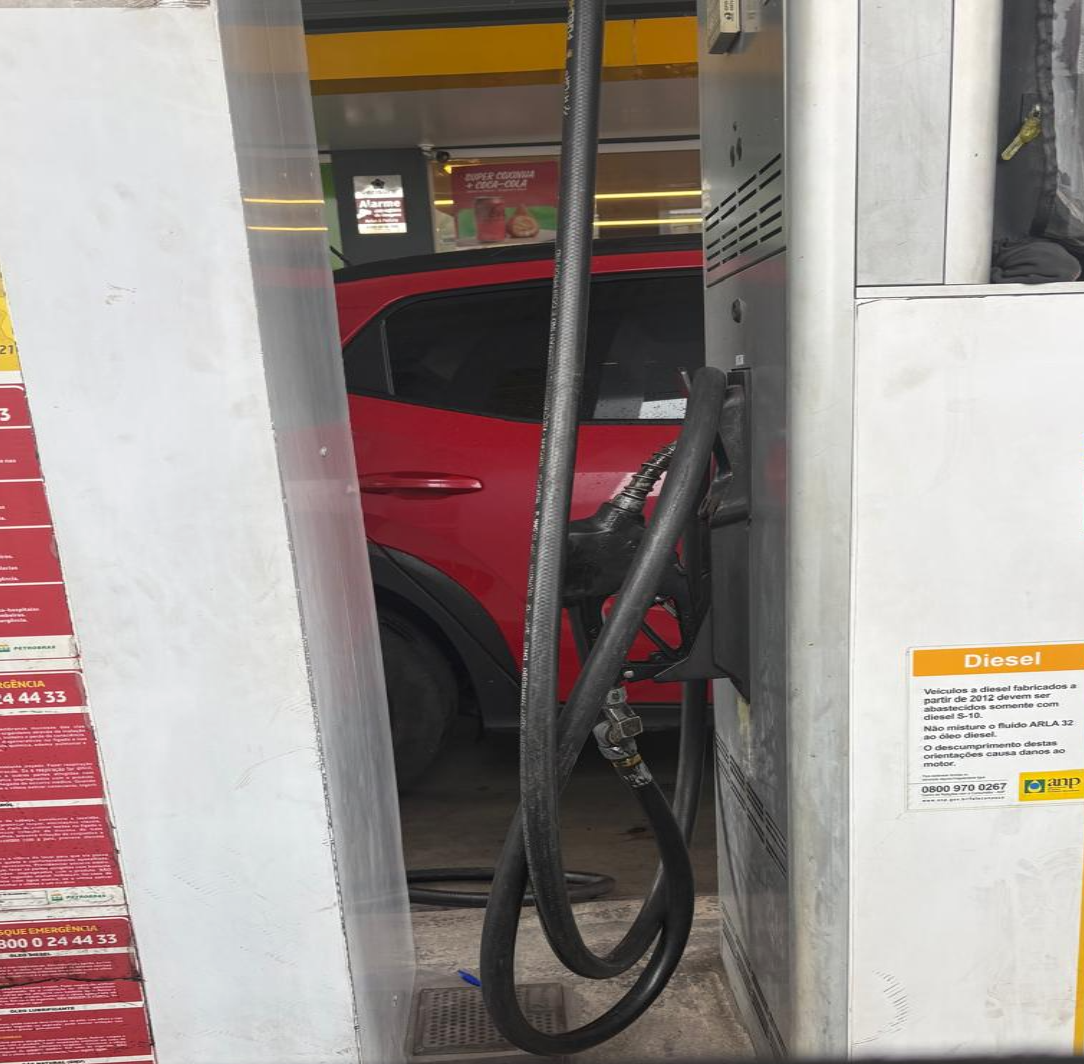 Crise do diesel pode durar até 2027 e ameaça manter caminhões e fretes mais caros
